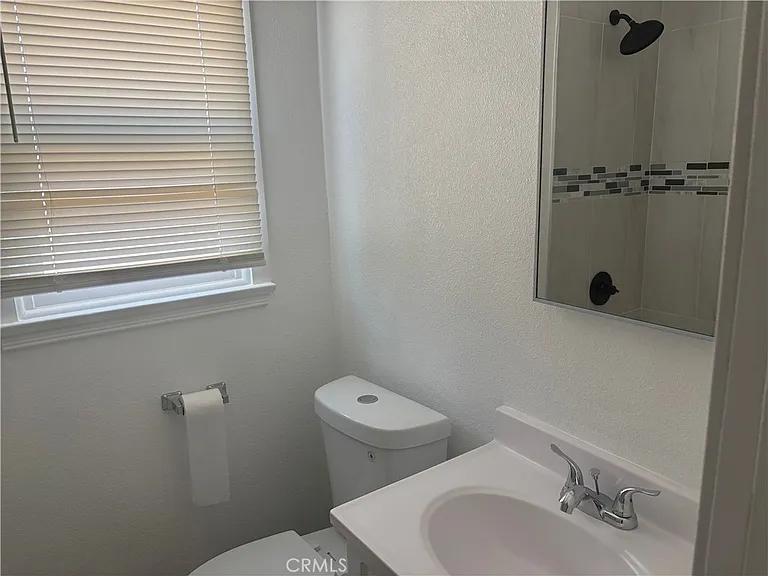 627 Linden Ave #18 — Photo 11
