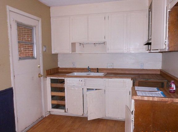 4th image of 208 Stratford Dr