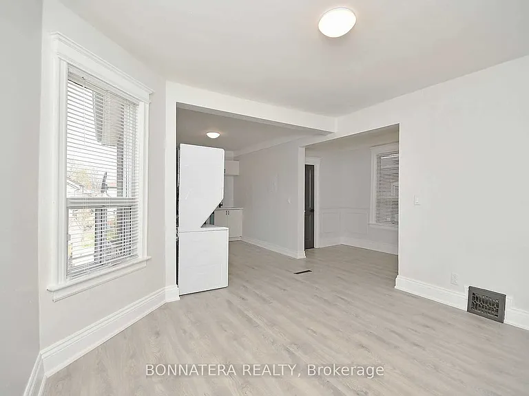 47 Emerald St N #UPPER — Photo 7