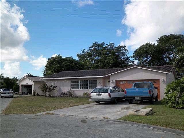 2nd image of 11180 NW 36th Ct