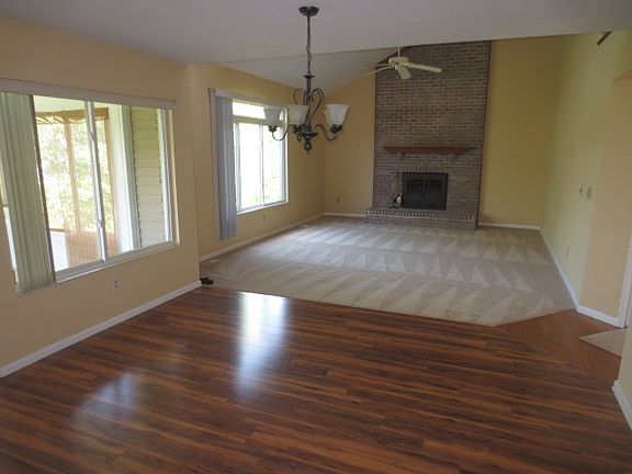 5th image of 9875 Voyager Ln
