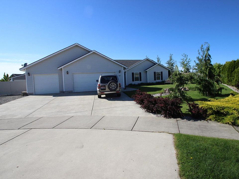 1st image of 363 N Lynnwood Ct