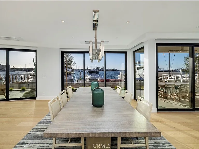 130 S Bay Front — Photo 11