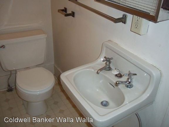 3rd image of 534 S Palouse St APT 4