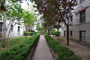 Rented by Silverstein Collection LLC 