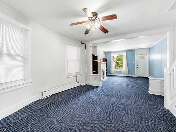 5th image of 25 Evans Ave