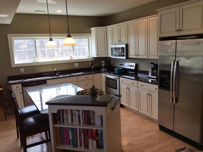 2nd image of 106 VLY POINTE Drive