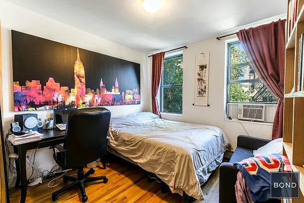 Rented by Bond New York | media 19