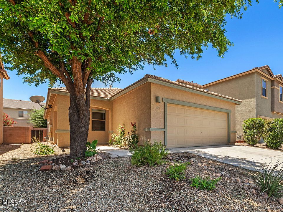 1st image of 898 E Catkins Pl