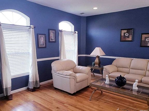 3rd image of 352 Jeffrey Ave