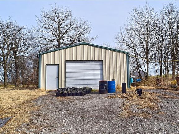 3rd image of 1251 County Road 1420