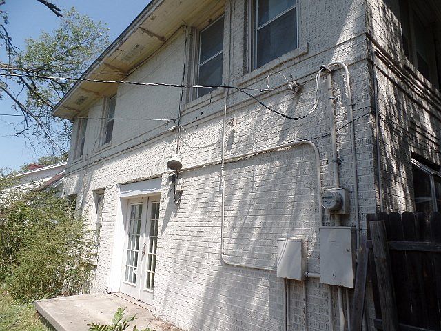 1st image of 4406 Meadowbrook Dr
