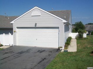 1034 Wooded Pond Dr, Harrisburg, PA 17111