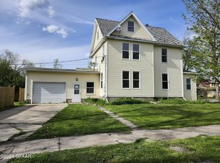 55 5th Ave SE, Mayville, ND 58257