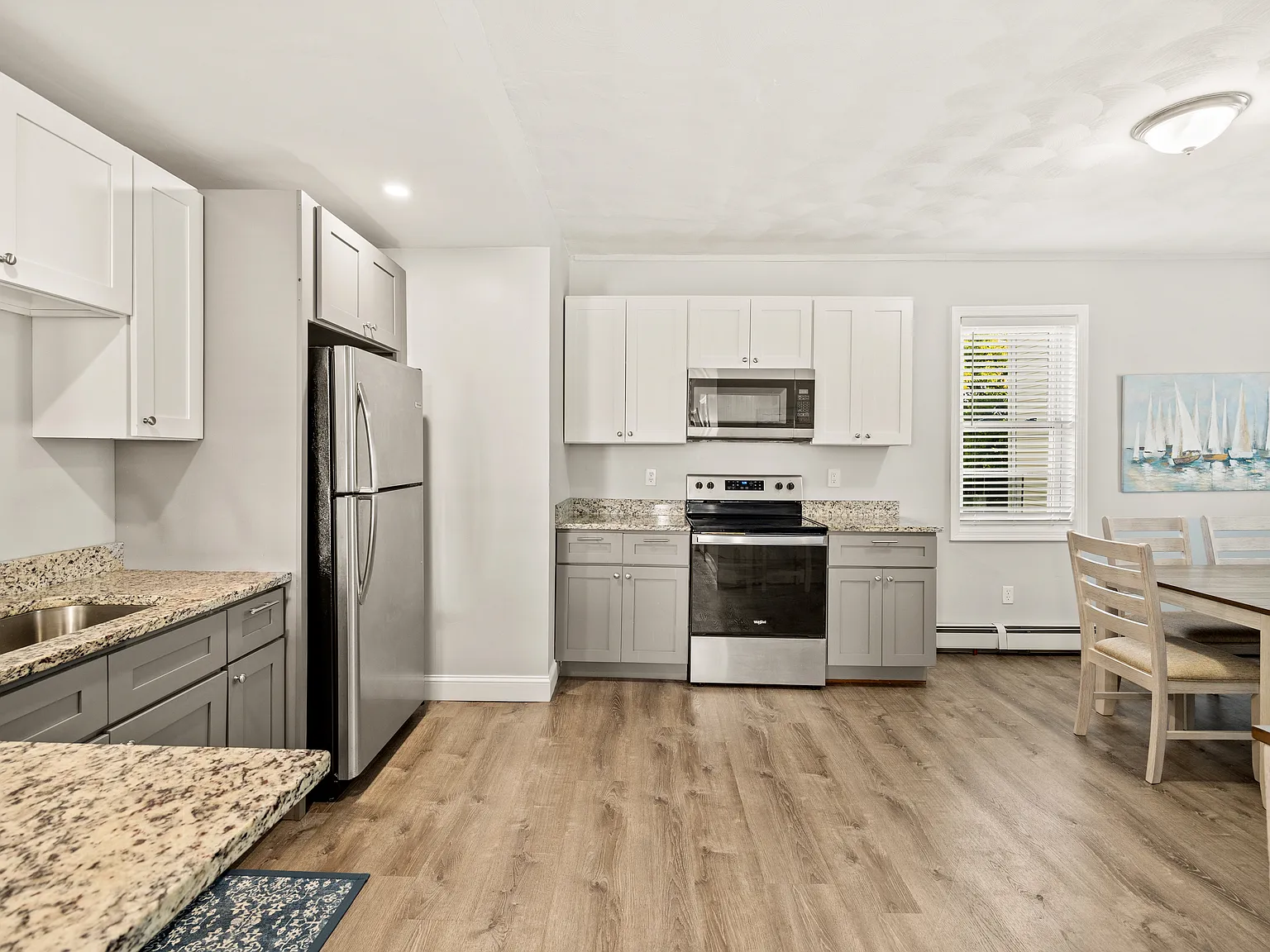 3 bed, 1300 sqft, $3,300 — Photo 3