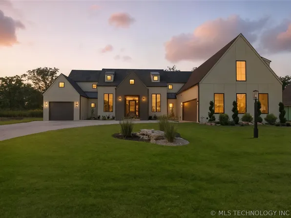 17822 E Patriot Dr, Owasso, OK 74055