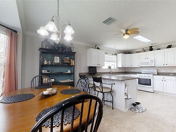 5th image of 17703 SE 89th Keating Ter