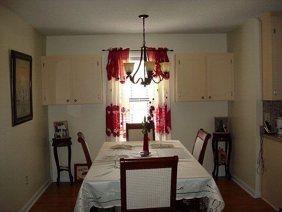4th image of 621 Chapelwood Dr
