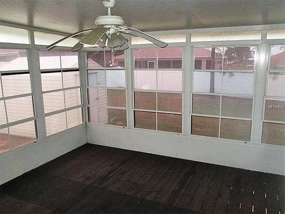 3rd image of 704 W Lemon St
