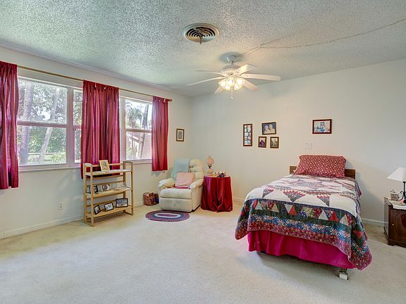 5th image of 452 Date Palm Drive