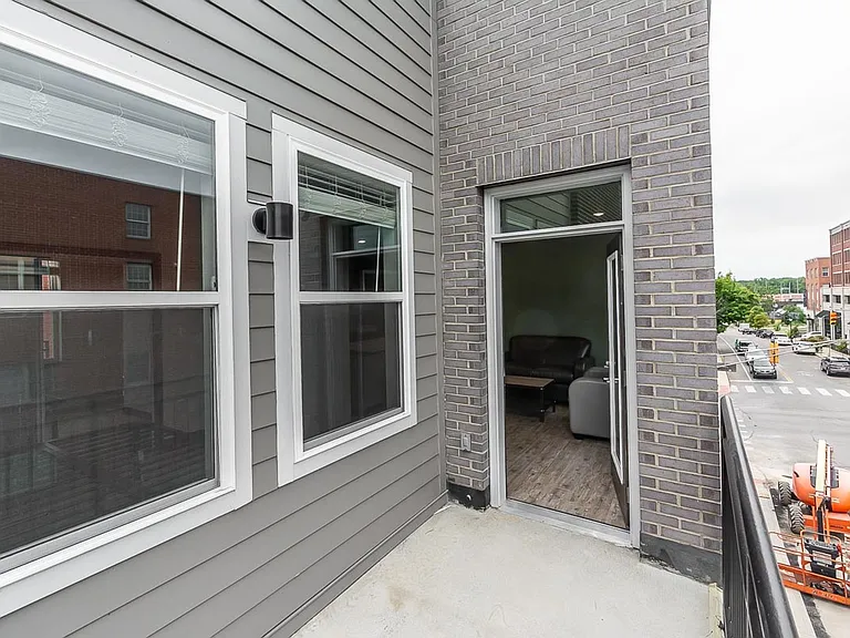 The Bentley Apartments — Photo 26
