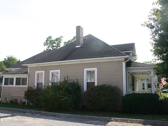 4th image of 322 E Burwell Ave