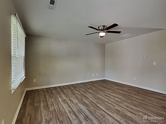 3rd image of 4128 Eastland Ave