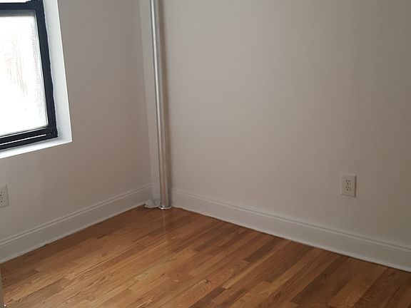 3rd image of 15 Hawthorne St APT 3D