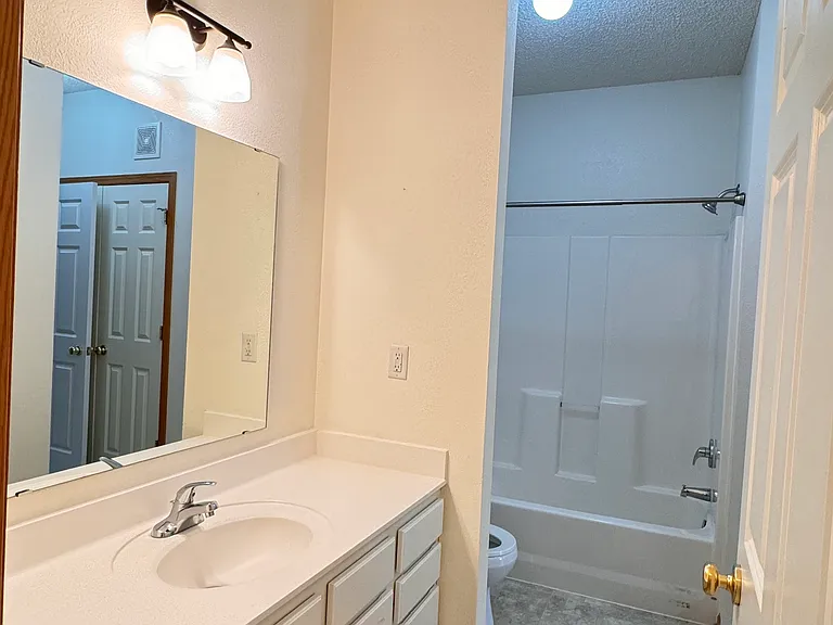1776 Maryland Ave E #204 — Photo 9