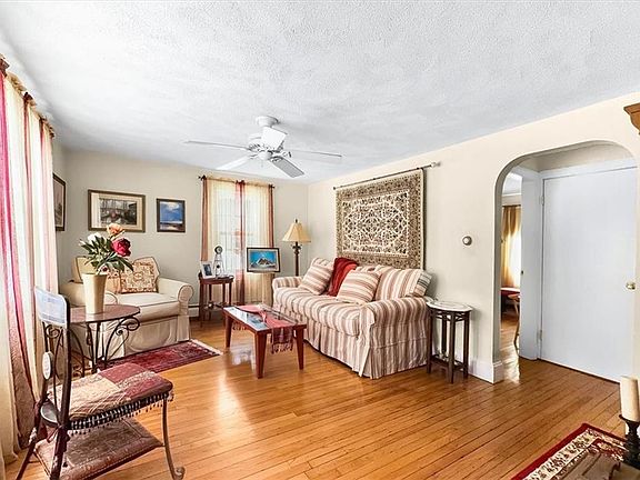 4th image of 205 Payton Ave