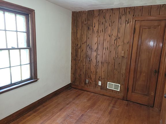 5th image of 2109 Eshcol Ave