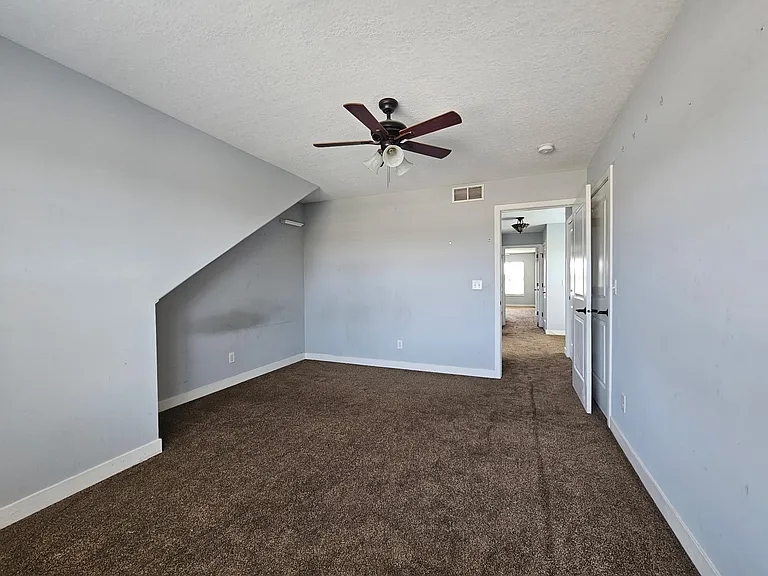 1560 Raven Dr — Photo 10