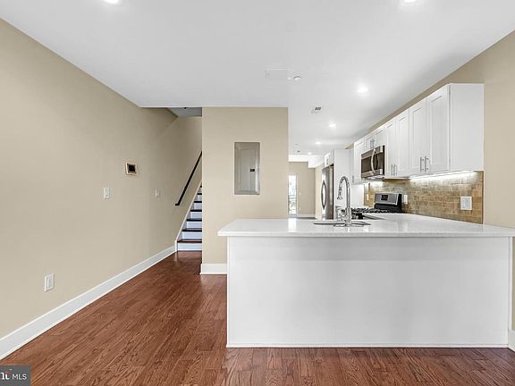 4th image of 1250 N 25th St