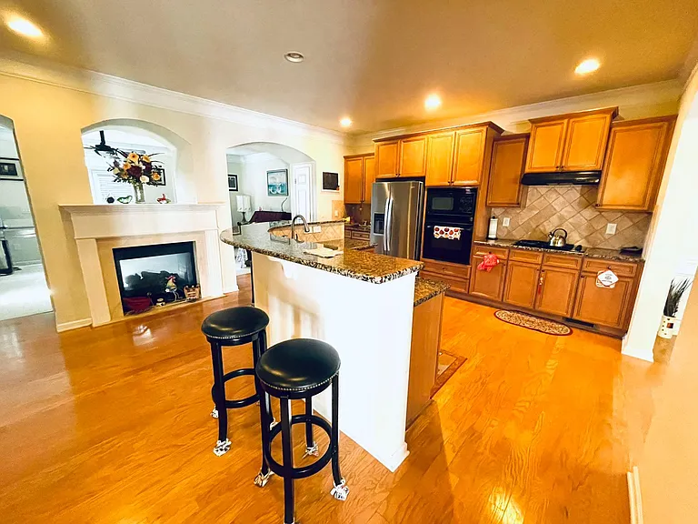 10757 Camarilla Ct — Photo 4