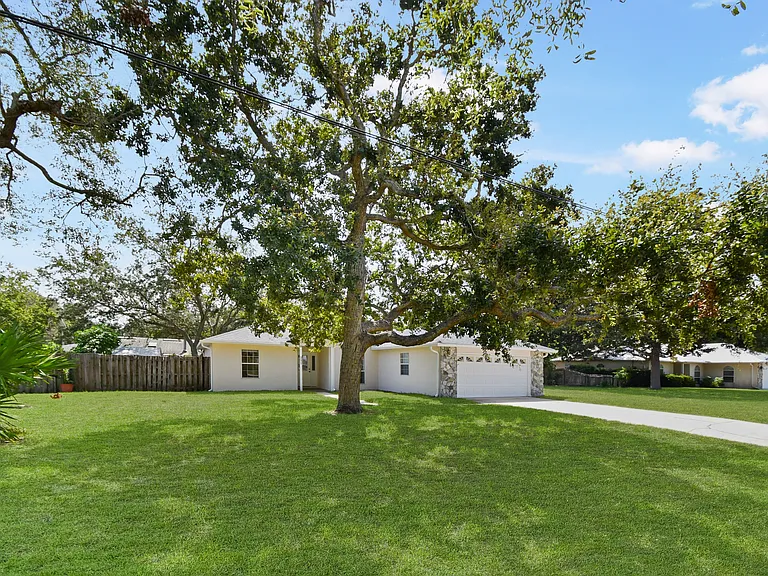 341 Shamrock Rd — Photo 6