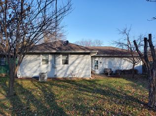 640 W Charles St, Marshall, MO 65340