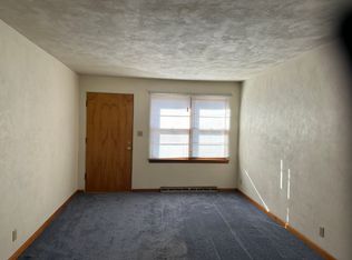 536 W Elk St, Freeport, IL 61032