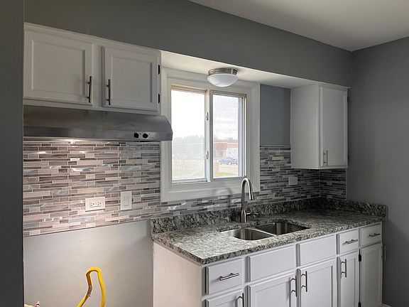 5th image of 1278 Burnham Ave