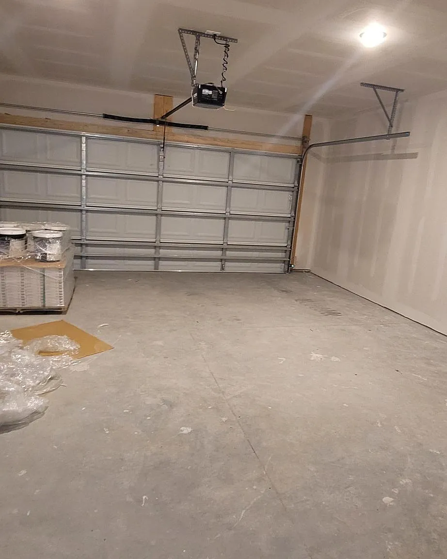 3 bed, 1200 sqft, $1,550 — Photo 2