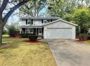 1004 Blackhawk Dr, University Park, IL