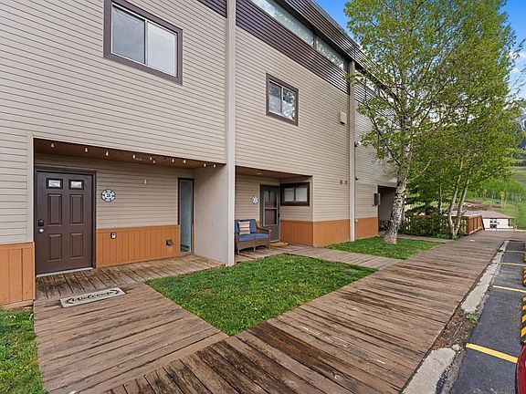 3rd image of 40 Marcellina Lane #28