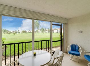 21 High Point Cir E APT 104, Naples, FL 34103