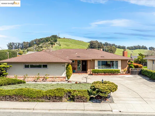 2436 Harborview Dr, San Leandro, CA 94577