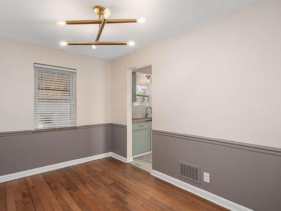 2nd image of 3823 Thornton Dr #1
