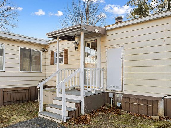 5th image of 61 River Ledge Drive