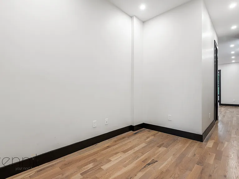 127 Thames St #4F — Photo 4