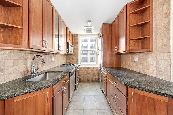 77 Seventh Avenue #10NP in Chelsea, Manhattan | StreetEasy 77 Seventh Avenue #10NP in Chelsea, Manhattan | StreetEasy