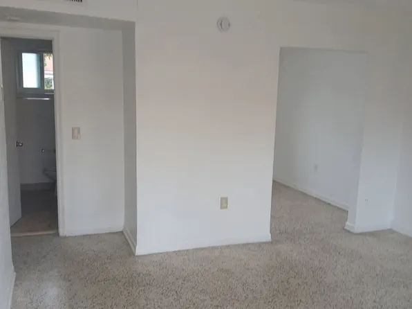 460 SW 7th St APT 5, Miami, FL 33130