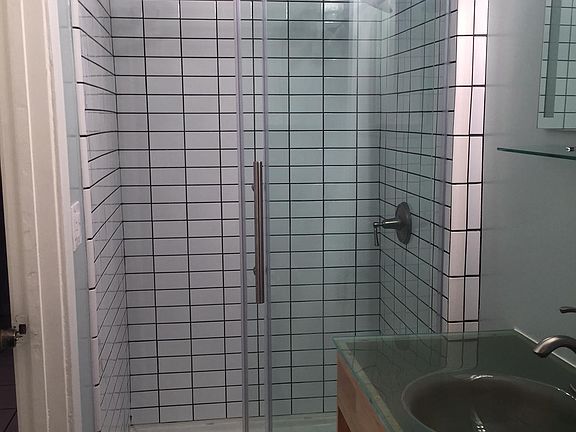 4th image of 2204 23rd St
