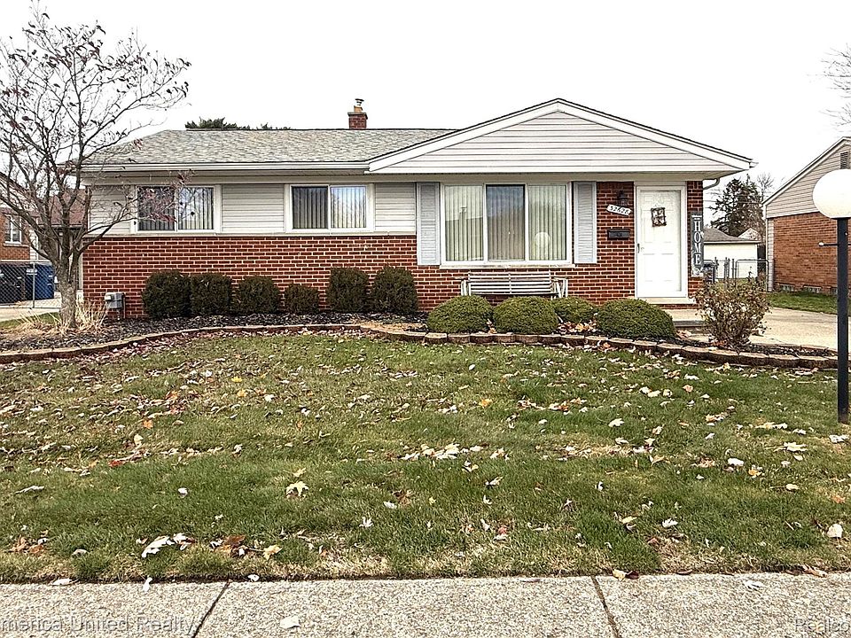 1st image of 32628 Birchwood St
